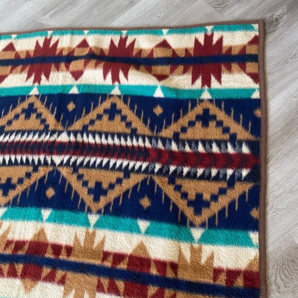 Vintage {77 x 58.5 inches} Vuteks Vokovar Crown Crafts Blanket Acrylic 1989 - Picture 4 of 12